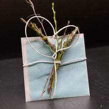 Lade das Bild in den Galerie-Viewer, Gutschein mit Geschenkverpackung