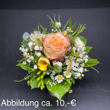 Lade das Bild in den Galerie-Viewer, Biedermeier-Strauß orange/gelb