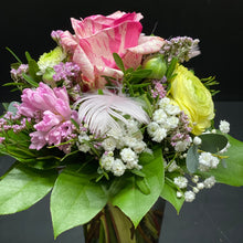 Lade das Bild in den Galerie-Viewer, Biedermeier-Strauß rosa/weiß